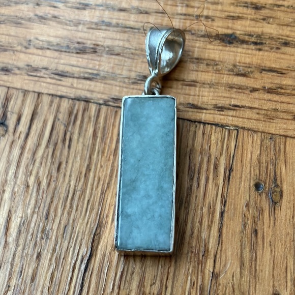 Gorgeous Vintage Pale Green Quartz and Sterling Pendant - Picture 13 of 13
